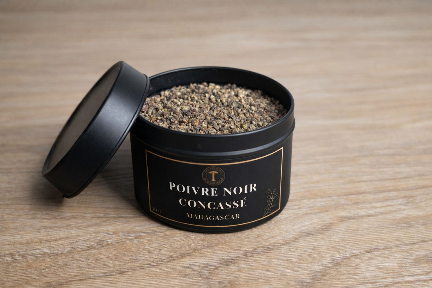 Poivre noir concassé de Madagascar – Arômes intenses & texture brute