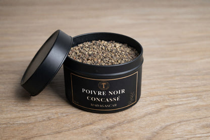 Poivre noir concassé de Madagascar – Arômes intenses & texture brute